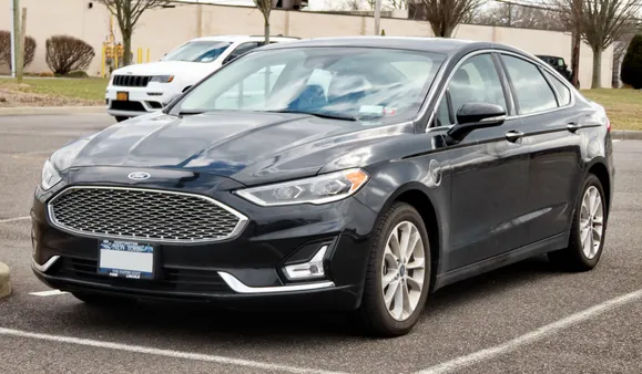 Choosing the Right Ford Fusion for Your Needs